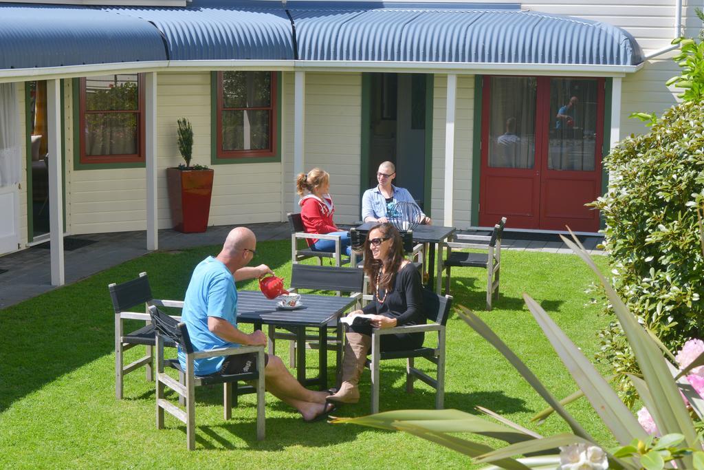 Ducks & Drakes Boutique Motel & Backpackers New Plymouth Exterior foto